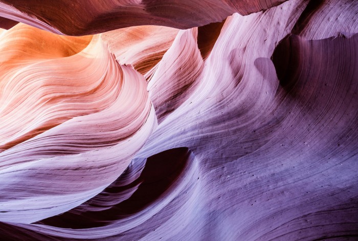 Die Fototapete Lower Antelope Canyon, Arizona USA, eine Vlies-Fototapete bei Livingwalls Cologne online kaufen. Die Fototapete Lower Antelope Canyon, Arizona USA ist eine Fototapete auf Maß.