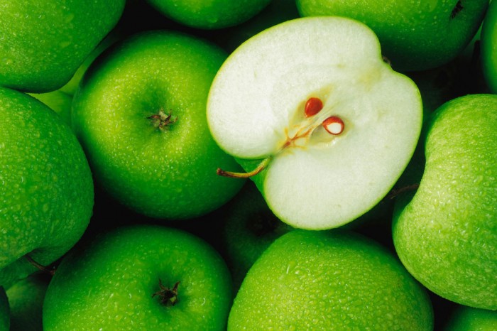 Die Fototapete Apfel, eine Vlies-Fototapete bei Livingwalls Cologne online kaufen. Die Fototapete Apfel ist eine Fototapete auf Maß.