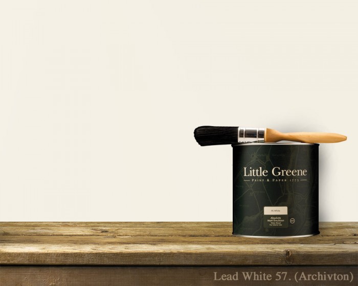 Englische Farbe von Little Greene Lead White 57 - Hochwertige Farbe gestrichen an der Wand