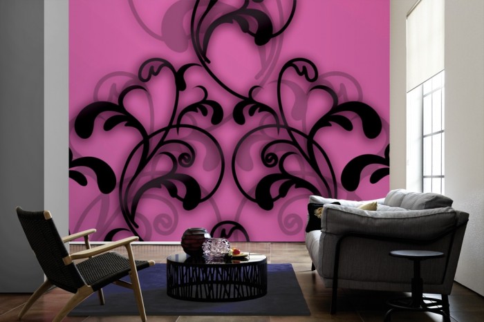 Im Wohnzimmer die Designtapete Modernes Ornament, Pink auf einer großen Wand tapeziert. Die Designtapete Modernes Ornament, Pink ist als Vlies-Fototapete im Wohnzimmer leicht zu tapezieren.