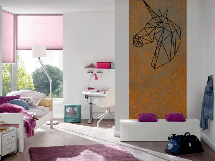 Ein Foto von dem Design-Fotopanel Einhorn Design auf Rost, Kopf tapeziert im Kinderzimmer. Bestelle Deine Bildtapete online.