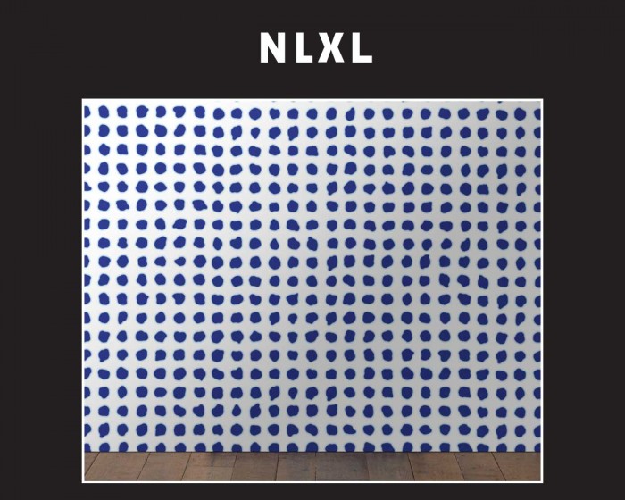 Die NLXL Tapete PNO-02 Addiction von Paola Navone tapeziert an einer Wand.