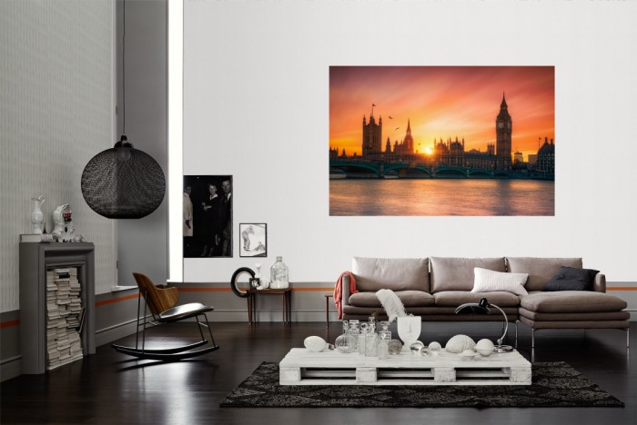 Die Fototapete Westminster, London bei Sonnenuntergang als Wandbild im Wohnzimmer. Die Vlies-Fototapete Westminster, London bei Sonnenuntergang verschönert als Wandbild Deine Wand.