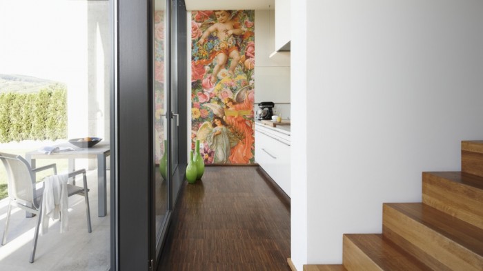 Ein Foto von dem Design-Fotopanel Engel im Blütenmeer Gemälde tapeziert in der Küche. Bestelle Deine Bildtapete online.