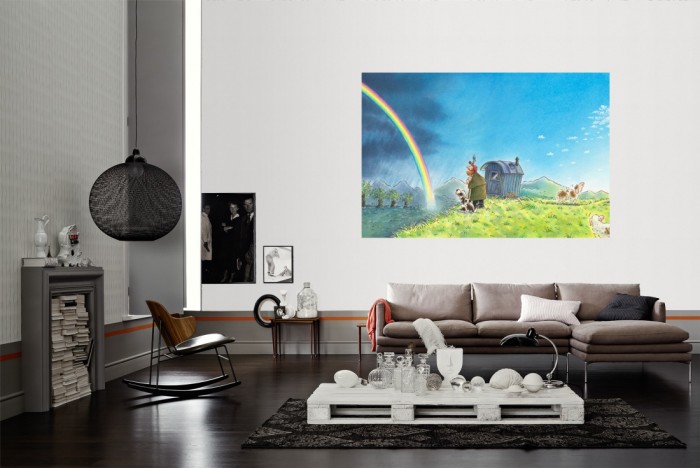 Die Fototapete Regenbogen in der Landschaft als Wandbild im Wohnzimmer. Die Vlies-Fototapete Regenbogen in der Landschaft verschönert als Wandbild Deine Wand.