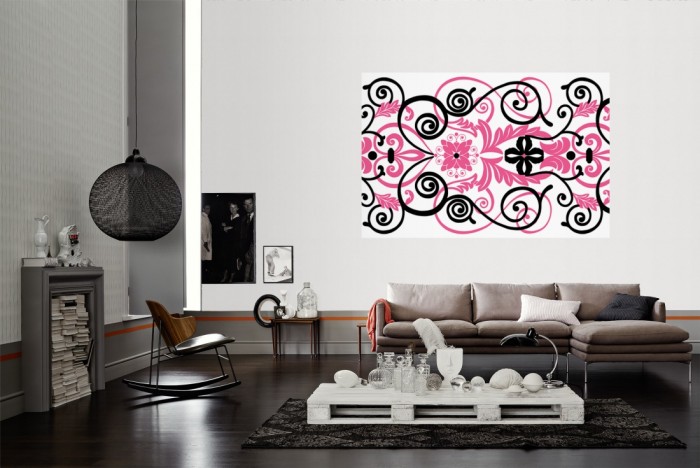 Die Designtapete Modernes Ornament, Weiß-Pink als Wandbild im Wohnzimmer. Die Vlies-Designtapete Modernes Ornament, Weiß-Pink verschönert als Wandbild Deine Wand.