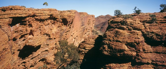 Die Fototapete Australien, Kings Canyon, eine Vlies-Fototapete bei Livingwalls Cologne online kaufen. Die Fototapete Australien, Kings Canyon ist eine Fototapete auf Maß.