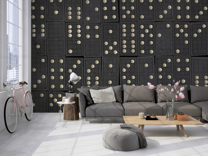 Die Fototapete Domino Steine auf einer großen Wand im Loft tapeziert. Die Fototapete Domino Steine wird individuell auf Deine Wand angepasst.