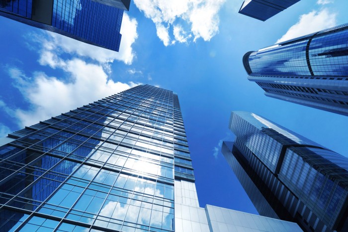 Die Fototapete Wolkenkratzer in Downtown, eine Vlies-Fototapete bei Livingwalls Cologne online kaufen. Die Fototapete Wolkenkratzer in Downtown ist eine Fototapete auf Maß.