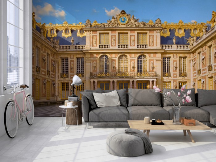 Die Fototapete Schloss Versailles, Paris auf einer großen Wand im Loft tapeziert. Die Fototapete Schloss Versailles, Paris wird individuell auf Deine Wand angepasst.