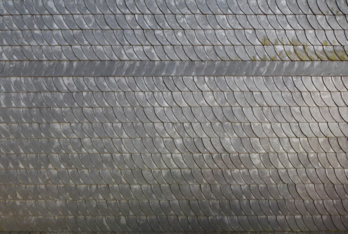 Die Fototapete Schiefer Wand, Fassade, eine Vlies-Fototapete bei Livingwalls Cologne online kaufen. Die Fototapete Schiefer Wand, Fassade ist eine Fototapete auf Maß.