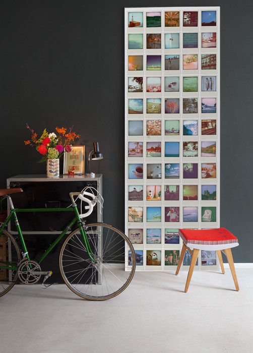 Ein Foto von dem 3D-Fotopanel Foto Collage, Vintage Fotos tapeziert im Raum. Bestelle Deine Bildtapete online.