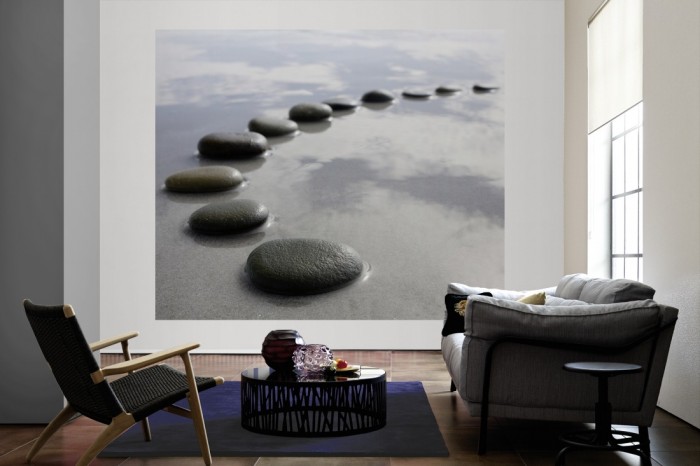 Die Fototapete Wellness, Wellness-Steine im Halbkreis als große Bildtapete im Wohnzimmer. Als Bildtapete ist die Fototapete Wellness, Wellness-Steine im Halbkreis ein besonderes Highlight auf Vliestapete.