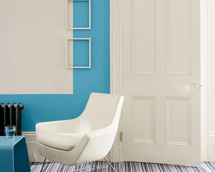 Die Little Greene Farbe Route One im Wohnzimmer gestrichen