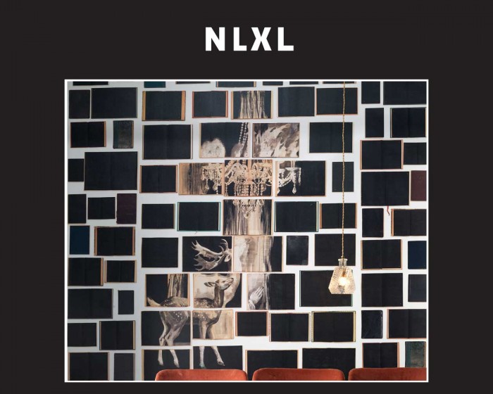 Raumfoto der NLXL Tapete EKA-05 Biblioteca von Ekaterina Panikanova.