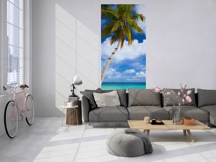 Das 3D Fotopanel Strand der Südsee mit Palme tapeziert in einem Loft. Bestelle die Bildtapete für Deine Wand online.