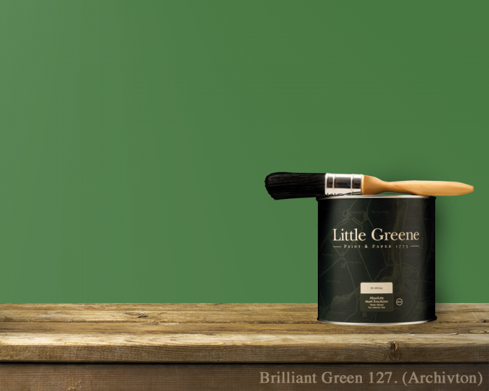 Englische Farbe von Little Greene Brilliant Green 127 - Hochwertige Farbe gestrichen an der Wand
