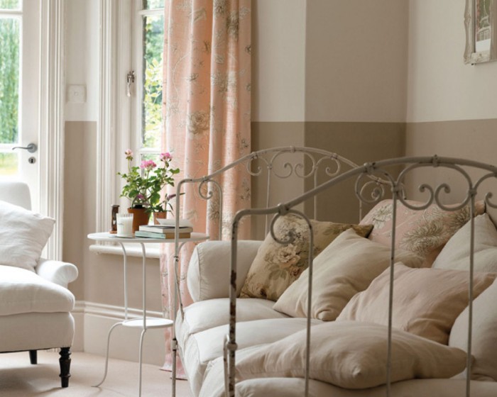 Die Little Greene Farbe Stone-Dark-Cool gestrichen im Wohnzimmer