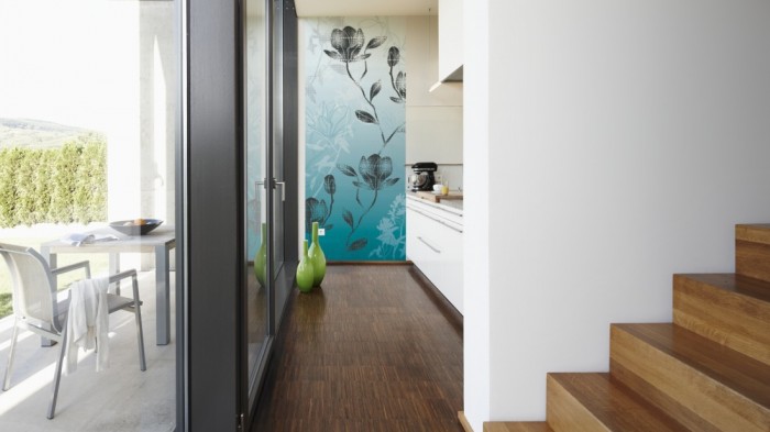 Ein Foto von dem Design-Fotopanel Blüten in Türkis, Artwork tapeziert in der Küche. Bestelle Deine Bildtapete online.