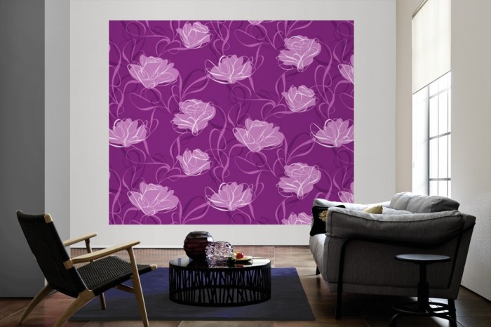 Die Design-Fototapete Blüten in Violett, Artwork als große Bildtapete im Wohnzimmer. Als Bildtapete ist die Design-Fototapete Blüten in Violett, Artwork ein besonderes Highlight auf Vliestapete.