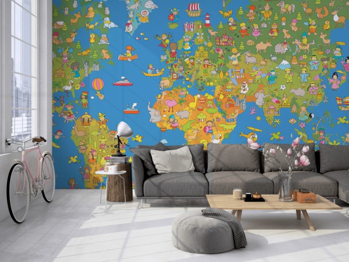 Die Fototapete Weltkarte für Kinder auf einer großen Wand im Loft tapeziert. Die Fototapete Weltkarte für Kinder wird individuell auf Deine Wand angepasst.