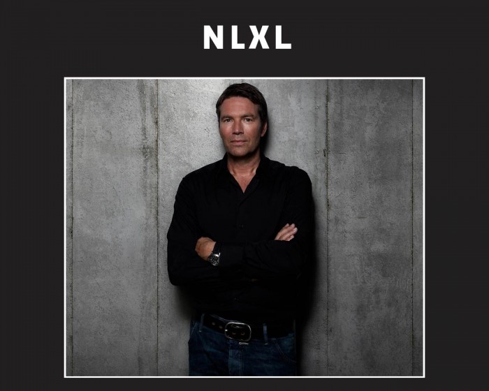 Piet Boon, der Designer der NLXL Tapete CON-02 Concrete.
