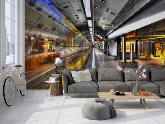 Die Fototapete U-Bahn Station auf einer großen Wand im Loft tapeziert. Die Fototapete U-Bahn Station wird individuell auf Deine Wand angepasst.