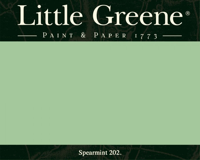 Englische Farbe von Little Greene Spearmint 202 - Hochwertige Farbe gestrichen an der Wand
