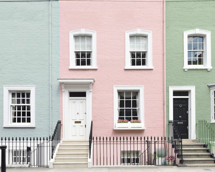 Hausfassade in Little Greene Garden gestrichen