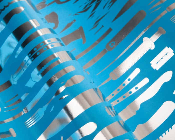 Eine Detailaufnahme der Flavour Paper Tapete FP1102 Sharp Descent in der Farbe Sky - Die Farben und Effekte der Flavour Paper Tapete FP1102 sind gut zu erkennen