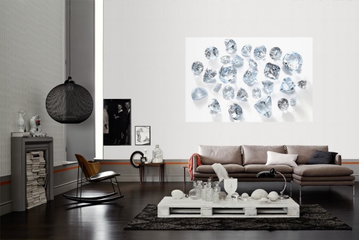 Die Fototapete Diamanten als Wandbild im Wohnzimmer. Die Vlies-Fototapete Diamanten verschönert als Wandbild Deine Wand.