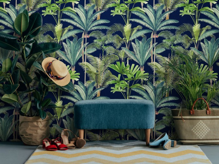 Raumansicht der Selected Walls Tapete Marbella Palms Wallpaper Col. 01