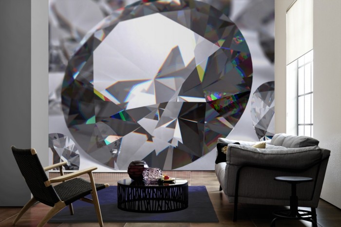 Im Wohnzimmer die Fototapete Diamant auf einer großen Wand tapeziert. Die Fototapete Diamant ist als Vlies-Fototapete im Wohnzimmer leicht zu tapezieren.