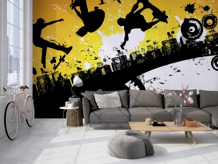 Die Design-Fototapete Skater, Artwork für Kinder auf einer großen Wand im Loft tapeziert. Die Design-Fototapete Skater, Artwork für Kinder wird individuell auf Deine Wand angepasst.